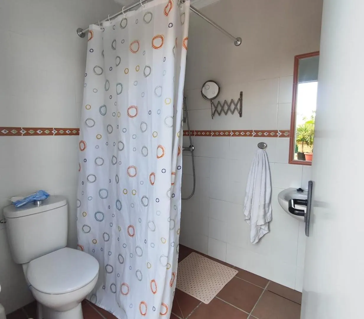 בית נופש קוניל דה לה פרונטרה Encantador Chalet Con Piscina